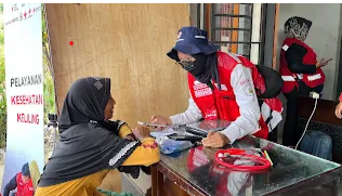 Antusias Warga Kunjungi Layanan Kesehatan PMI di Sigiran dan Sungai Langsiangan