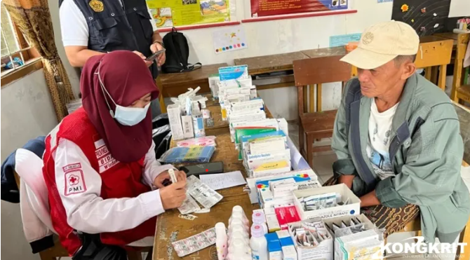 Warga Sigiran dan Lansiangan Serbu TIM YANKES PMI Banten