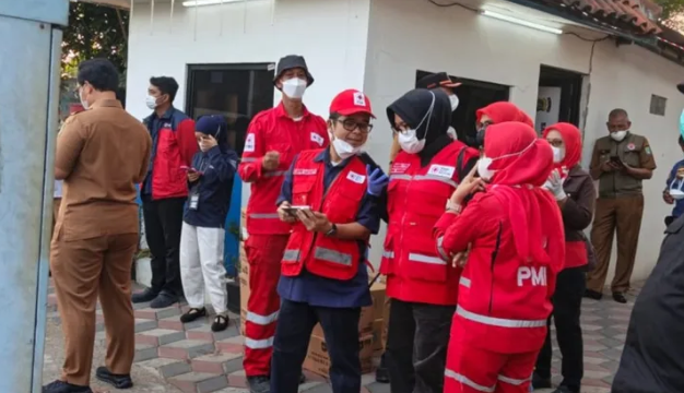 PMI Banten Salurkan Masker untuk Lindungi Warga dari Abu Vulkanik Gunung Anak Krakatau